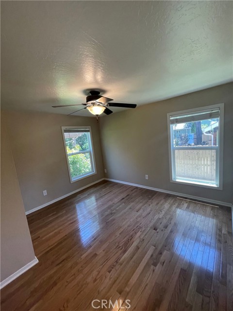 Detail Gallery Image 13 of 41 For 1318 Salem, Chico,  CA 95928 - 5 Beds | 3 Baths