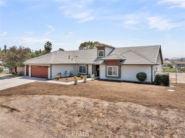 15725 Terraceview Court, Riverside CA: https://media.crmls.org/medias/ae30dff3-0bbb-4474-995c-9fc4c77af971.jpg