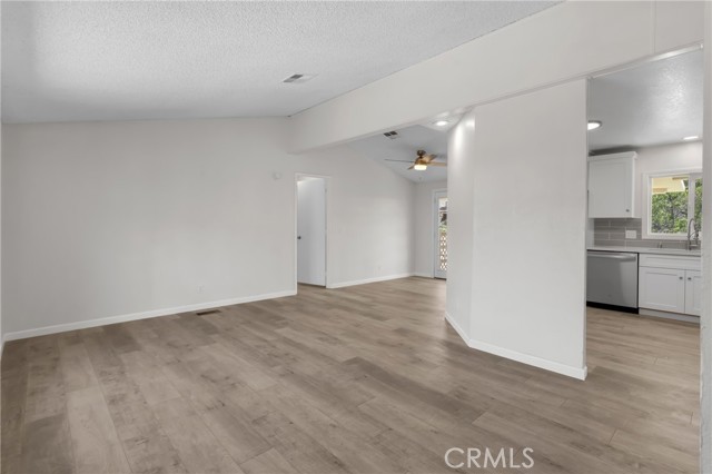 9984 Wrangler Way, Corona CA: https://media.crmls.org/medias/ae311961-e3cf-491d-9650-0bc7257a2415.jpg