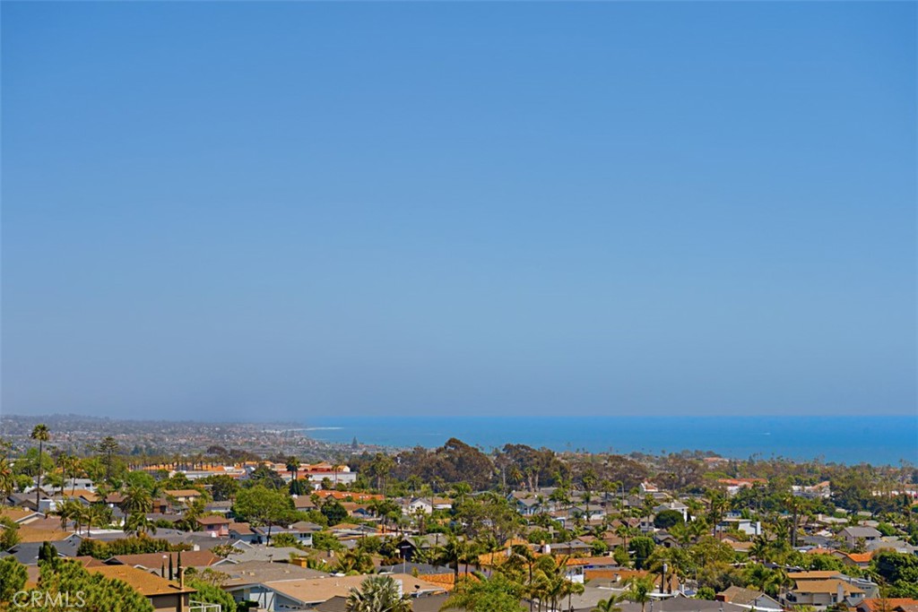 https://media.crmls.org/medias/ae316a6d-dd9a-47e5-b45f-d3995703780e.jpg?preset=X-Large