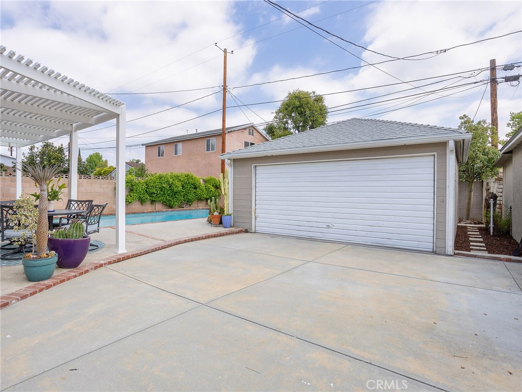 1234 N Pass AvenueBurbank img 2