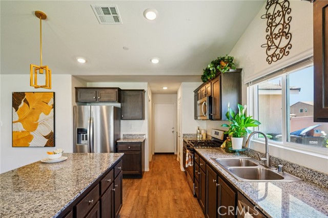 873 Canopy Lane, San Jacinto CA: https://media.crmls.org/medias/ae325975-e5ed-47c6-a86c-653b35a44ae0.jpg