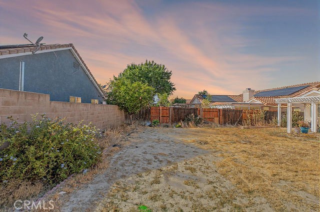2121 Begonia Court, Hemet CA: https://media.crmls.org/medias/ae328996-3c05-4aed-a0a7-38f0263203ad.jpg