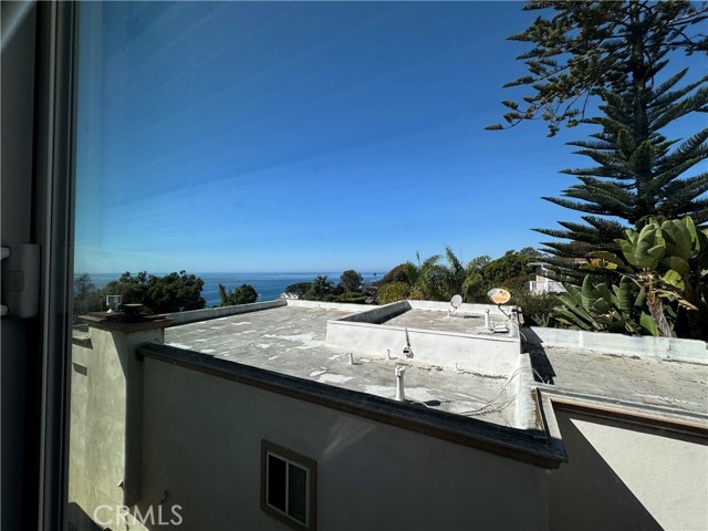 Detail Gallery Image 6 of 19 For 222 Arch #6,  Laguna Beach,  CA 92651 - 2 Beds | 2 Baths