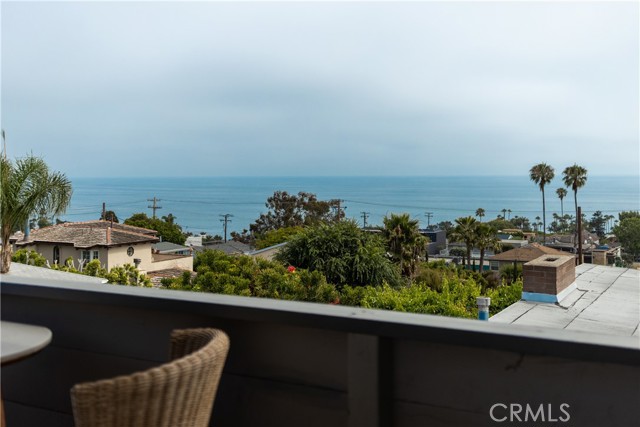 284 Chiquita Street, Laguna Beach CA: https://media.crmls.org/medias/ae32dd89-63c3-4b7e-a4f2-67afa6155738.jpg