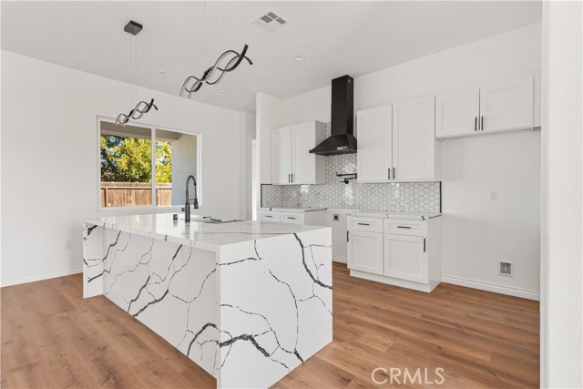 Detail Gallery Image 11 of 41 For 3714 Brave Ave, Bakersfield,  CA 93304 - 3 Beds | 2 Baths