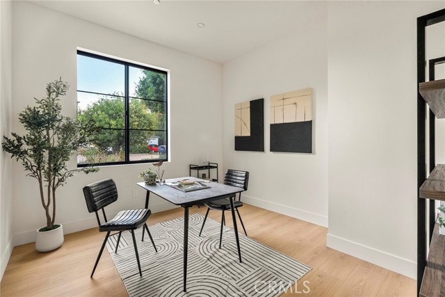 17827 Miranda Street, Encino CA: https://media.crmls.org/medias/ae33fbe5-8a5c-45bf-9d07-6cedf8e87525.jpg