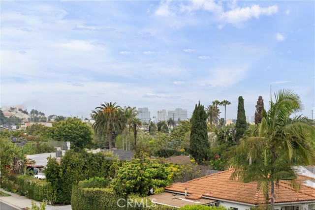 3604 Westwood Boulevard, Los Angeles CA: https://media.crmls.org/medias/ae3683fb-2aec-46ec-b241-bce6019a9e93.jpg