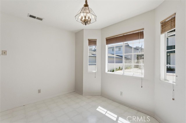 Detail Gallery Image 12 of 46 For 2106 Dufour Ave #1,  Redondo Beach,  CA 90278 - 3 Beds | 2/1 Baths
