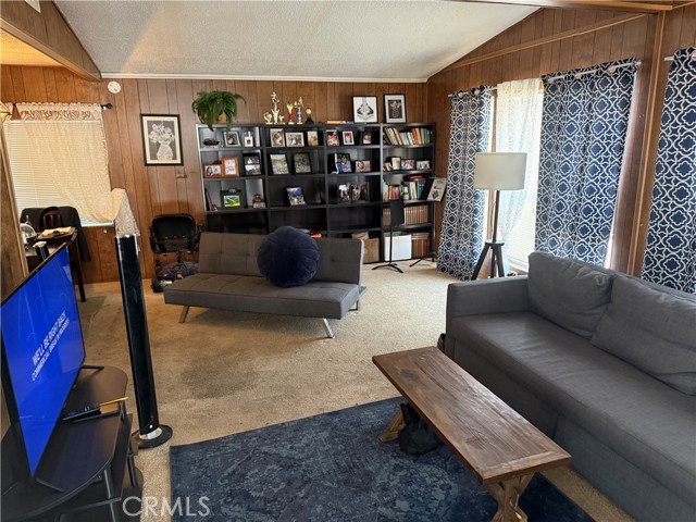 Detail Gallery Image 4 of 32 For 4901 Green River Rd #98,  Corona,  CA 92878 - 2 Beds | 2 Baths