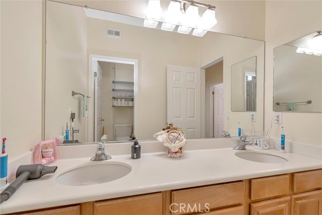 Detail Gallery Image 26 of 70 For 23851 Rio Ranch Way, Valencia,  CA 91354 - 5 Beds | 3/1 Baths