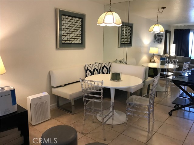 Detail Gallery Image 2 of 14 For 2820 N Arcadia Ct #204,  Palm Springs,  CA 92262 - 1 Beds | 1 Baths