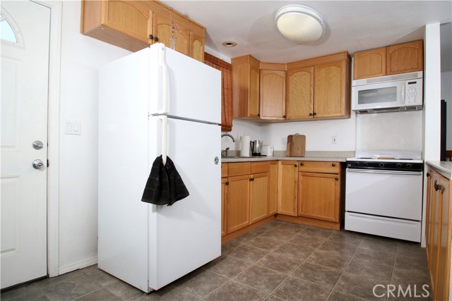 Detail Gallery Image 9 of 48 For 2029 Wamego, Landers,  CA 92285 - 1 Beds | 1 Baths