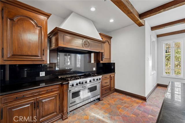 Detail Gallery Image 29 of 74 For 1316 Beverly Grove Pl, Beverly Hills,  CA 90210 - 5 Beds | 7/2 Baths