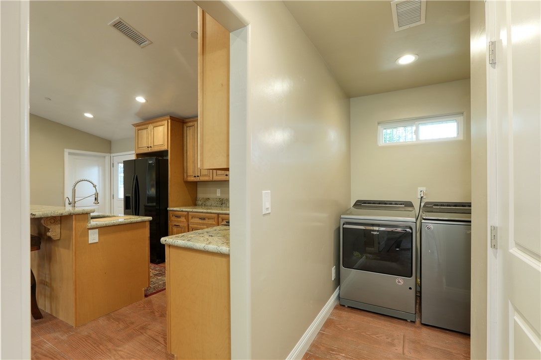 Detail Gallery Image 35 of 51 For 5630 Oakhill Ct, Santa Maria,  CA 93455 - 7 Beds | 5/1 Baths