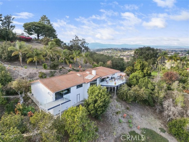 5088 San Jacinto Circle West, Fallbrook CA: https://media.crmls.org/medias/ae38d4dd-4cce-4986-bb59-6b16abebc3eb.jpg