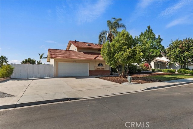 Detail Gallery Image 4 of 31 For 42174 Bancroft Way, Hemet,  CA 92544 - 5 Beds | 3 Baths