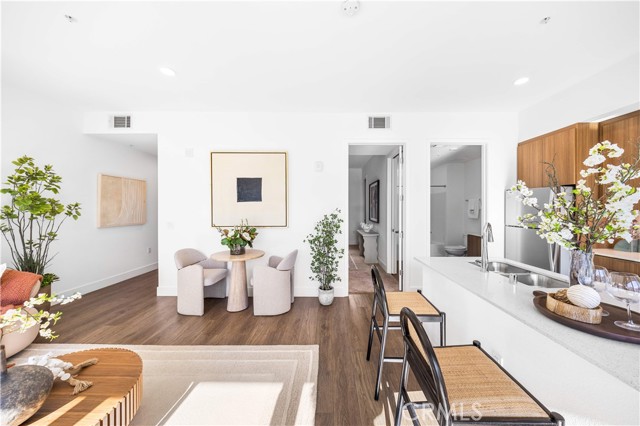 Detail Gallery Image 8 of 52 For 709 E Walnut St #315,  Pasadena,  CA 91101 - 1 Beds | 1 Baths