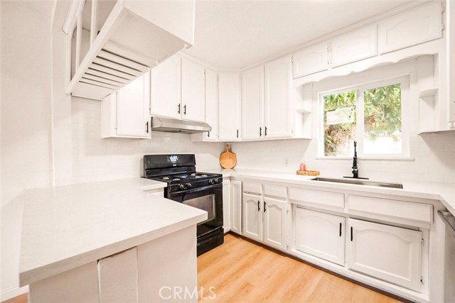 Detail Gallery Image 6 of 23 For 522 Price, Bakersfield,  CA 93307 - 3 Beds | 2 Baths