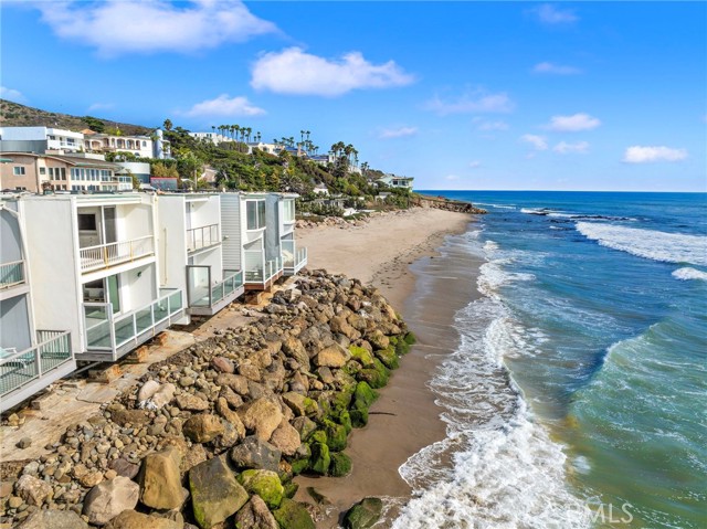 Detail Gallery Image 47 of 67 For 11770 Pacific Coast #N,  Malibu,  CA 90265 - 3 Beds | 3/1 Baths