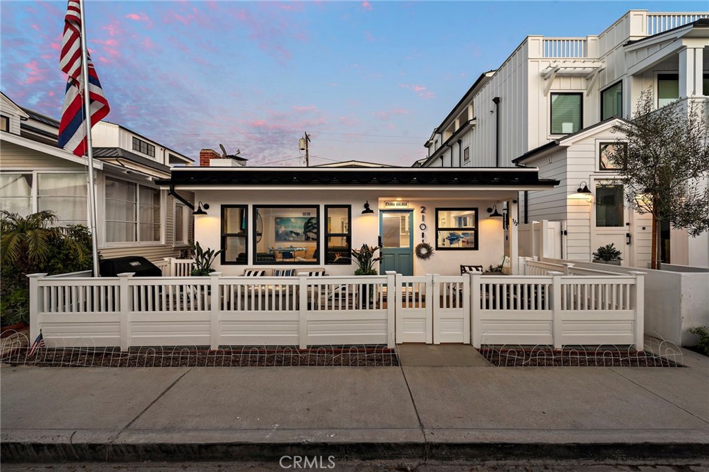 210 Collins Avenue