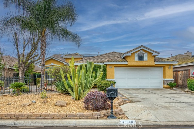 Detail Gallery Image 1 of 50 For 7618 N Ellendale Ave, Fresno,  CA 93722 - 3 Beds | 2/1 Baths