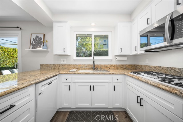 Detail Gallery Image 17 of 54 For 3600 Lama Ave, Long Beach,  CA 90808 - 3 Beds | 2 Baths