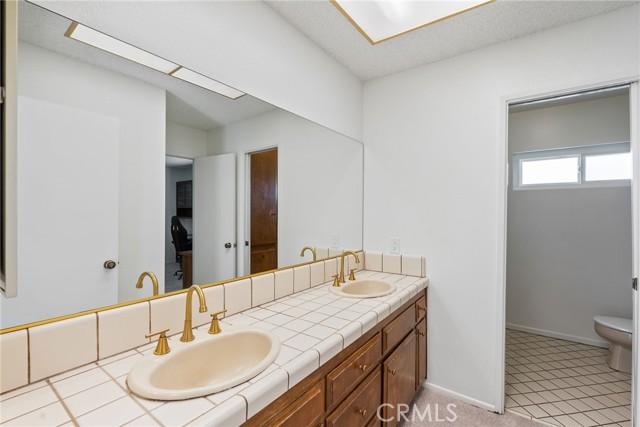 Detail Gallery Image 34 of 70 For 13243 Aclare St, Cerritos,  CA 90703 - 4 Beds | 4 Baths