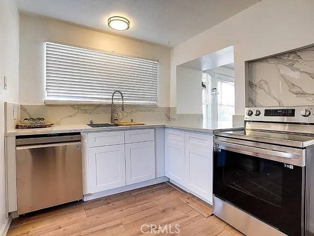 Detail Gallery Image 4 of 7 For 25 W Walnut St, Stockton,  CA 95204 - 2 Beds | 1 Baths