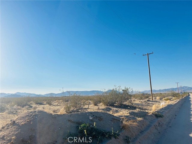 Detail Gallery Image 2 of 9 For 9 Midway Ave, Lucerne Valley,  CA 92356 - – Beds | – Baths