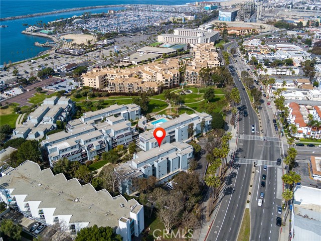 210 The Village, Redondo Beach, California 90277, 2 Bedrooms Bedrooms, ,1 BathroomBathrooms,Residential,For Sale,The Village,SB25027886