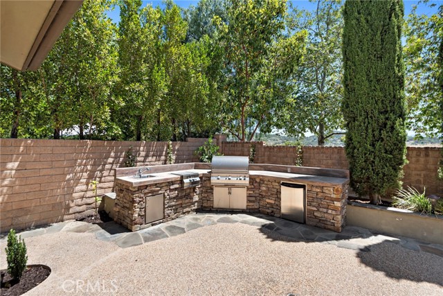 4 Dennis Lane, Ladera Ranch CA: https://media.crmls.org/medias/ae3e751e-8abc-4597-bf8c-9d990bfd0b5c.jpg