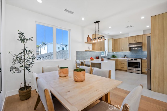 2420 Ives Lane, Redondo Beach, California 90278, 4 Bedrooms Bedrooms, ,3 BathroomsBathrooms,Residential,For Sale,Ives,SB25133825