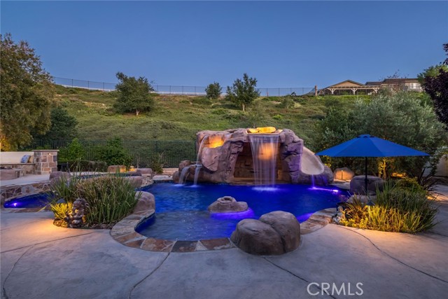 17138 Hickory Ridge Court, Canyon Country CA: https://media.crmls.org/medias/ae403aab-939e-43e1-9b44-9370beb178e5.jpg