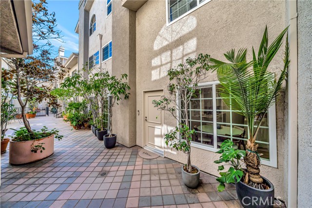 Detail Gallery Image 36 of 42 For 14727 Magnolia Bld #126,  Sherman Oaks,  CA 91403 - 2 Beds | 2/1 Baths