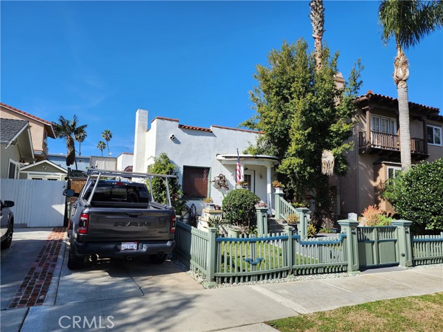 627 Broadway, Redondo Beach, California 90277, 2 Bedrooms Bedrooms, ,1 BathroomBathrooms,Residential,Sold,Broadway,SB23061078