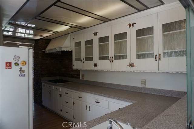 Detail Gallery Image 5 of 15 For 9826 Columbus, North Hills,  CA 91343 - 7 Beds | 5/1 Baths