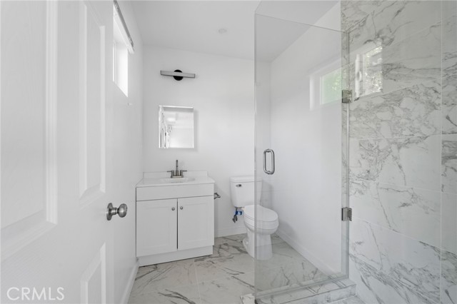 18656 Runnymede Street, Reseda CA: https://media.crmls.org/medias/ae412ef3-85cb-4a7b-b85d-c24a939688eb.jpg
