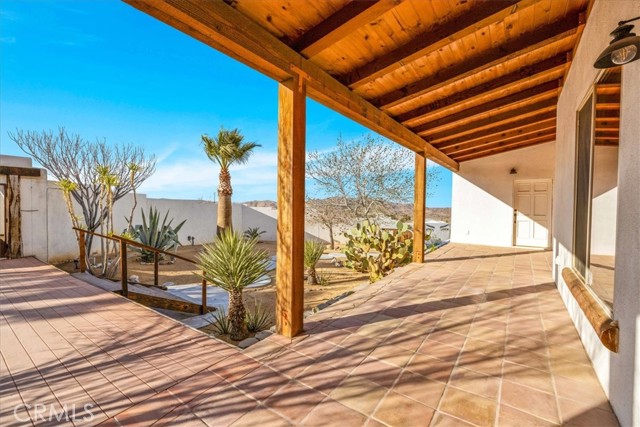 7423 Juniper Road, Joshua Tree CA: https://media.crmls.org/medias/ae42cc0e-03c2-405d-aa15-dddbab2c6bfd.jpg