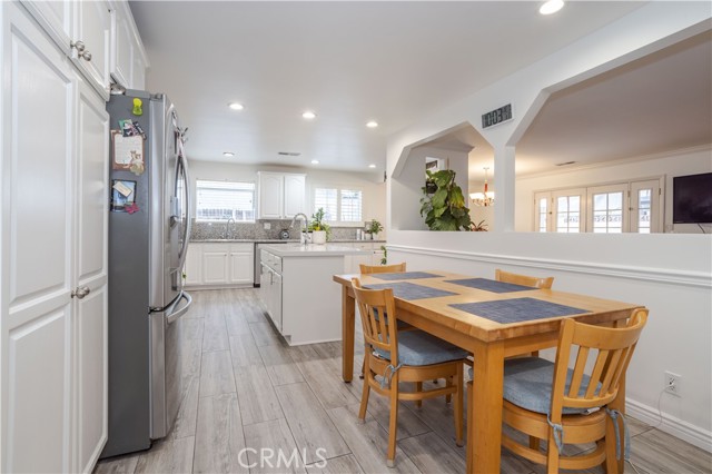 1689 Wade Circle photo 8