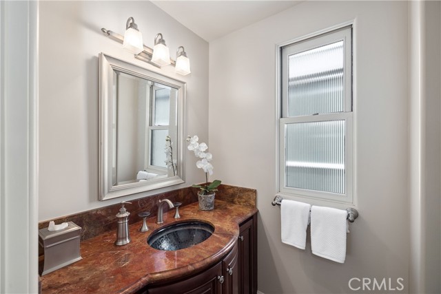 429 21st Place, Manhattan Beach, California 90266, 3 Bedrooms Bedrooms, ,3 BathroomsBathrooms,Residential,Sold,21st,SB22099322