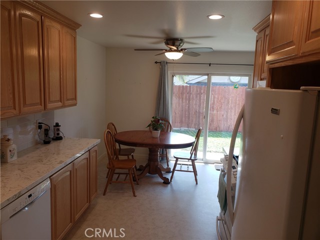 Beautiful, newer kitchen! Ceiling lights, cabinets go to ceiling.