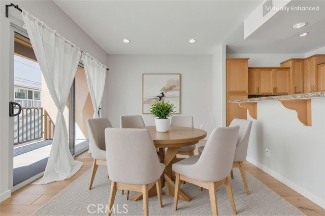 Detail Gallery Image 7 of 47 For 4821 Bakman #201,  North Hollywood,  CA 91601 - 3 Beds | 2 Baths