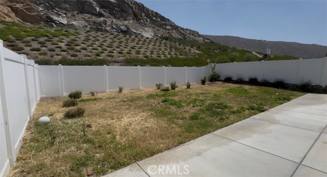 Detail Gallery Image 11 of 12 For 6483 Canyonlands Drive, Jurupa Valley,  CA 92509 - 3 Beds | 2 Baths