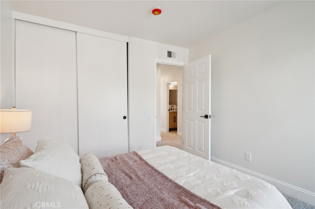 MLS #OC25272955 image #30