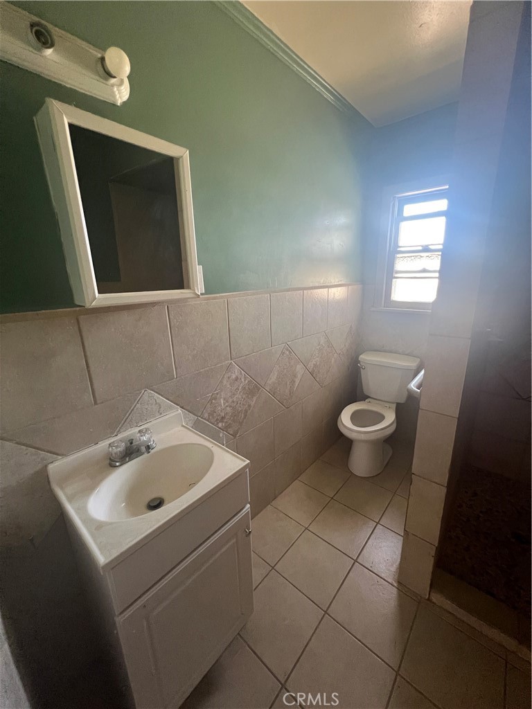https://media.crmls.org/medias/ae463471-9120-4ed0-aaea-536d0987c80b.jpg?preset=X-Large
