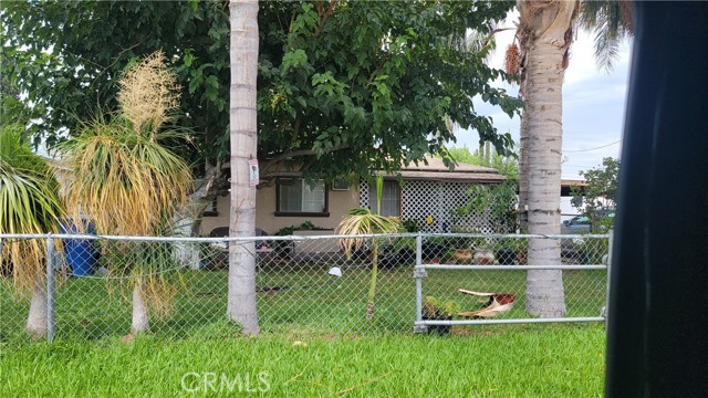 Detail Gallery Image 2 of 2 For 8623 Bruce Ave, Riverside,  CA 92503 - 3 Beds | 1 Baths