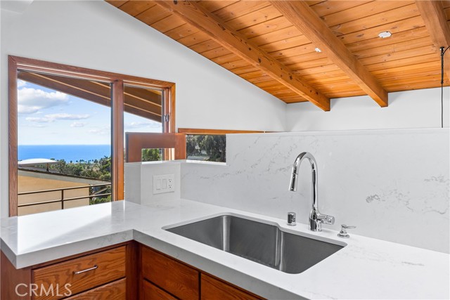 Detail Gallery Image 26 of 36 For 967 Meadowlark Ln, Laguna Beach,  CA 92651 - 3 Beds | 3/1 Baths