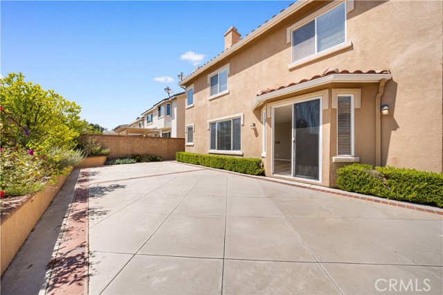 11 Asbury, Irvine CA: https://media.crmls.org/medias/ae47fcaf-b738-4b3f-812c-4212d9acbafa.jpg