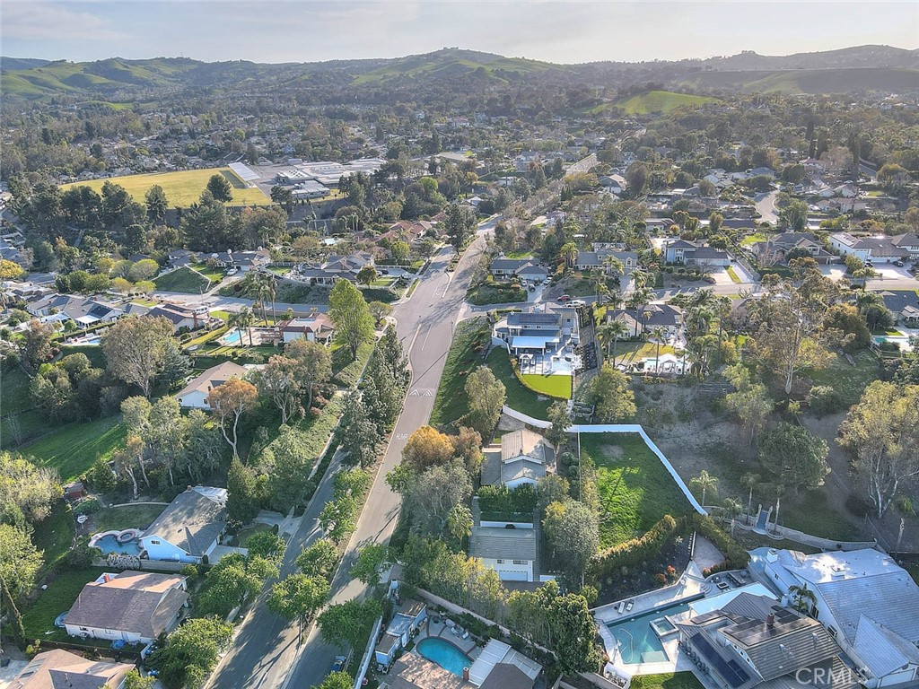 https://media.crmls.org/medias/ae48510f-84dc-4631-a867-519100c07863.jpg?preset=X-Large